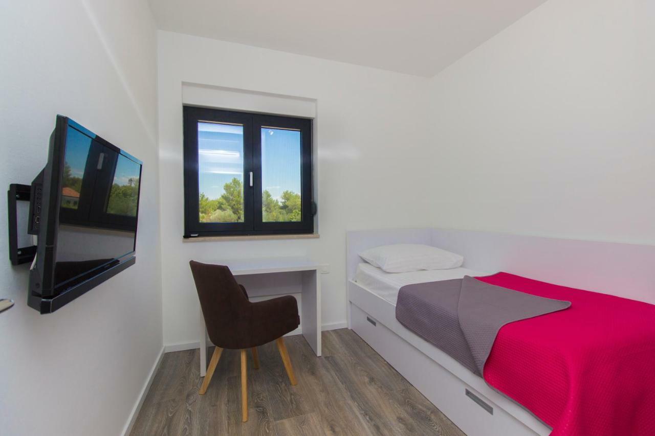 Villa Eden Srima Eksteriør billede
